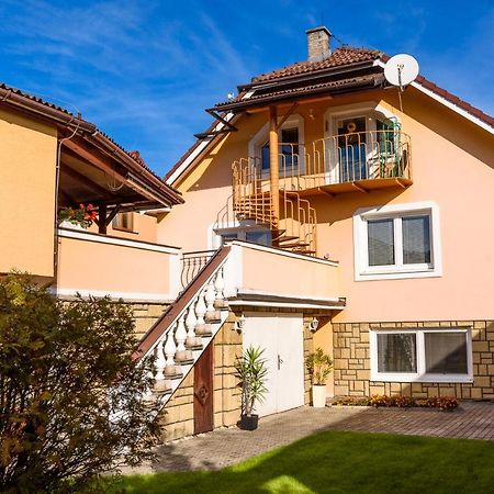 Apartman Elegant Бешеньова Екстер'єр фото
