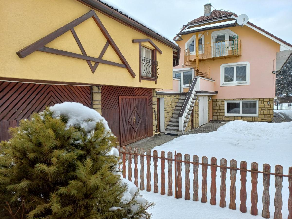 Apartman Elegant Бешеньова Екстер'єр фото