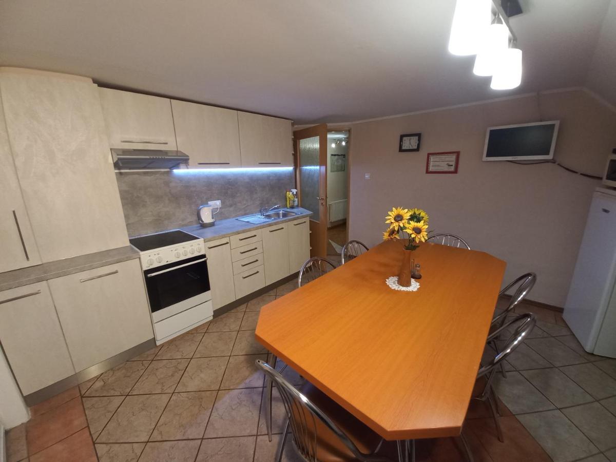 Apartman Elegant Бешеньова Екстер'єр фото